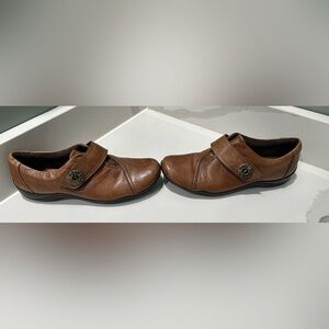 Clarks Women's Kessa Betty Shoes Size 8W Leather